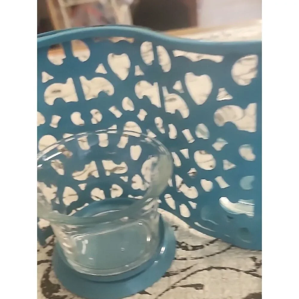 Source Unknown stylish teal